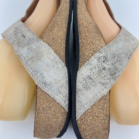 Taos Footwear Women's Lucy Wedge Sandal Silver Metallic size 42 11-11.5 M - Picture 7 of 12